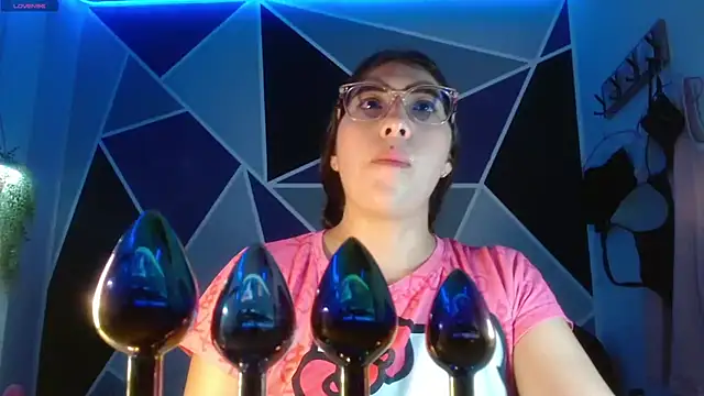 DaMikaela  online show from 09.16.25