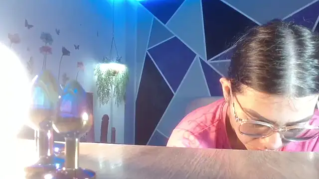 DaMikaela  online show from 09.22.25