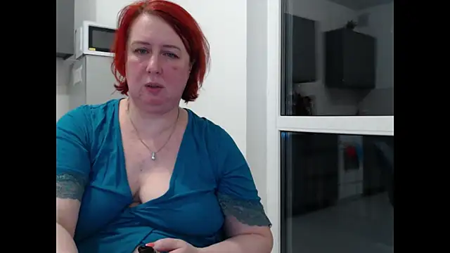 NikolRedMilf online show from 11.30.25