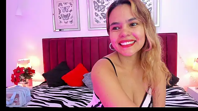 Snapshot of MarieKoster chatting on 02.17.25 MarieKoster online show from 02.17.25