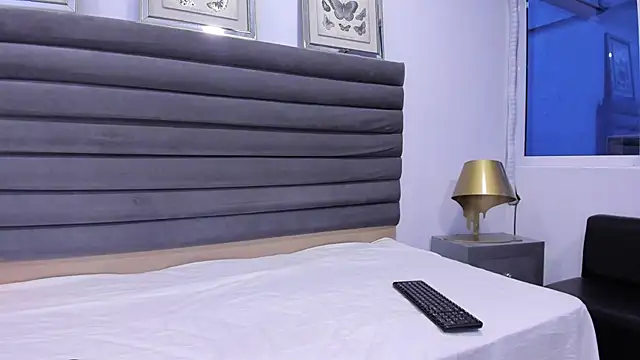 Snapshot of MarieKoster chatting on 02.18.26 MarieKoster online show from 02.18.26