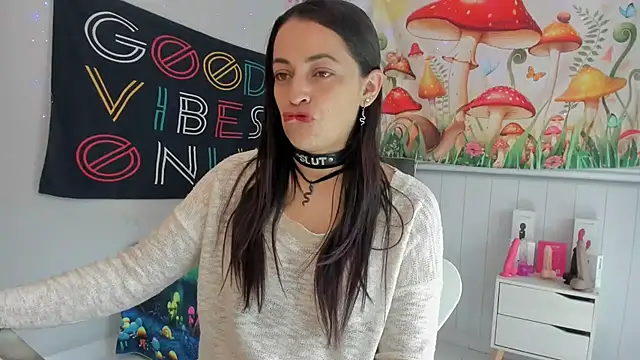 LovelyAzucena online show from 10.28.25