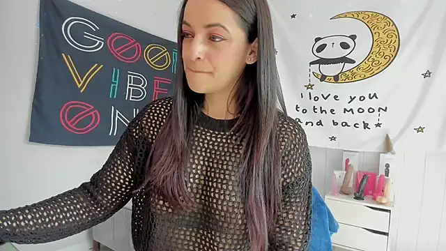 LovelyAzucena online show from 11.04.25