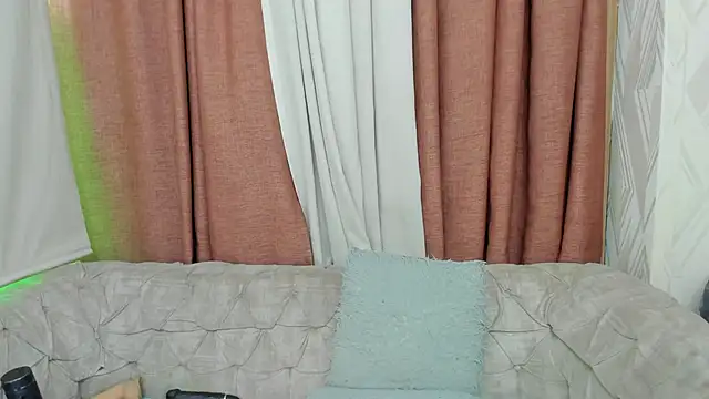 Snapshot of alanismorgan chatting on 01.28.25 alanismorgan online show from 01.28.25