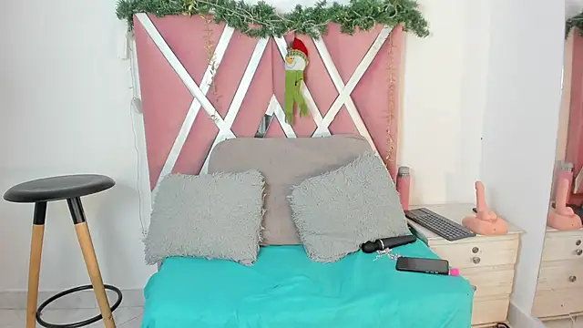 Snapshot of alanismorgan chatting on 11.22.25 alanismorgan online show from 11.22.25