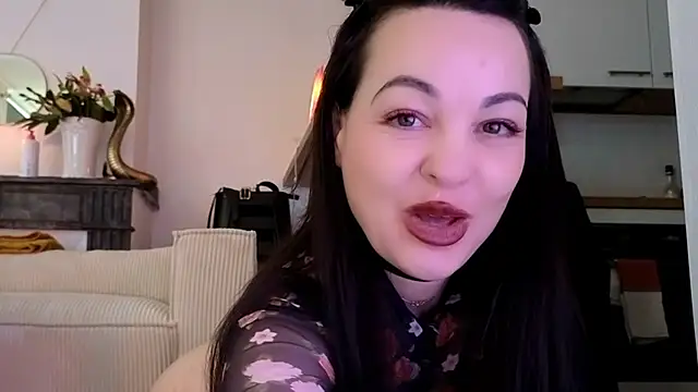 Lilie romeo online show from 01.02.25