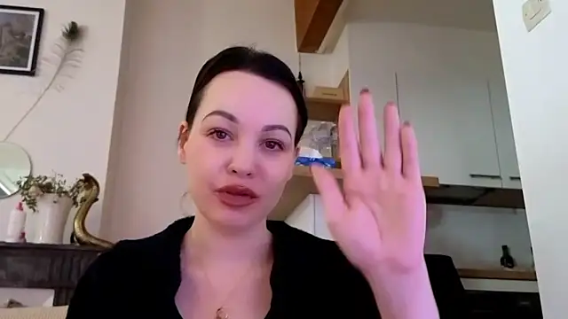 Lilie romeo online show from 02.05.25