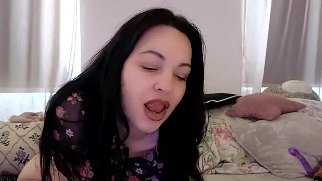 Lilie romeo online show from 10.21.25