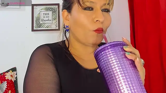 Victoria Caruso online show from 12.28.24