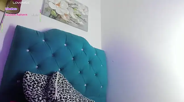 Victoria Caruso online show from 03.22.25