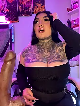 CloeeBeckam online show from 01.11.26