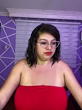 Snapshot of MiiaaJoness chatting on 06.23.26 MiiaaJoness online show from 06.23.26