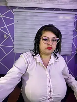 Snapshot of MiiaaJoness chatting on 07.14.26 MiiaaJoness online show from 07.14.26