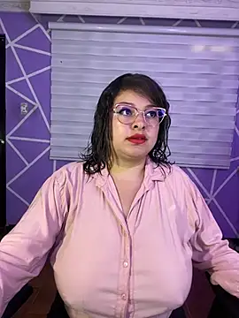 Snapshot of MiiaaJoness chatting on 07.16.26 MiiaaJoness online show from 07.16.26