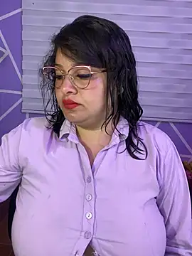 Snapshot of MiiaaJoness chatting on 07.22.26 MiiaaJoness online show from 07.22.26