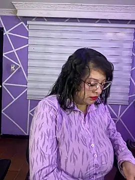 Snapshot of MiiaaJoness chatting on 07.28.26 MiiaaJoness online show from 07.28.26
