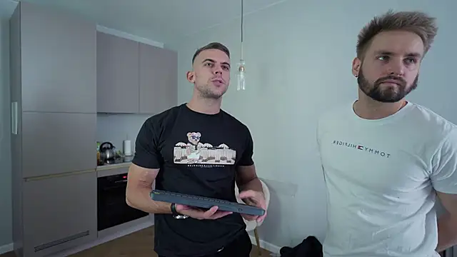 Snapshot of enjoy_me chatting on 04.02.26 enjoy me online show from 04.02.26