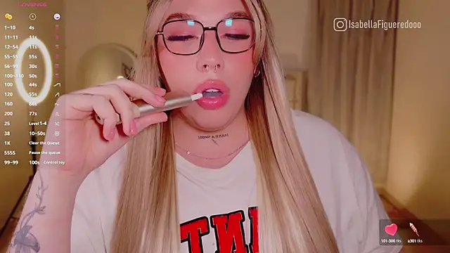Snapshot of IsabellaFigueredo__ chatting on 01.03.25 IsabellaFigueredo   online show from 01.03.25