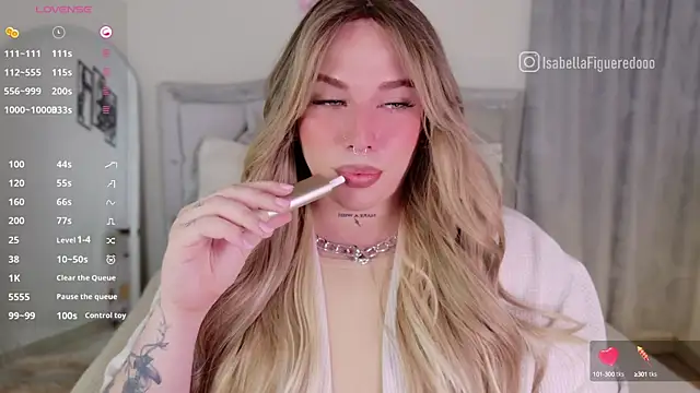 Snapshot of IsabellaFigueredo__ chatting on 01.12.25 IsabellaFigueredo   online show from 01.12.25