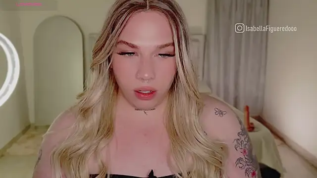 Snapshot of IsabellaFigueredo__ chatting on 01.22.25 IsabellaFigueredo   online show from 01.22.25