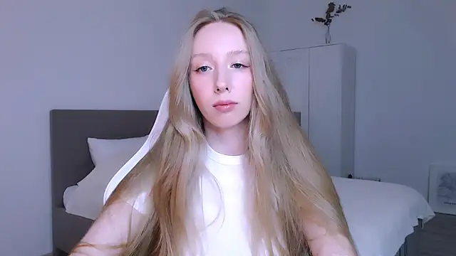 Luna insniity online show from 11.08.25