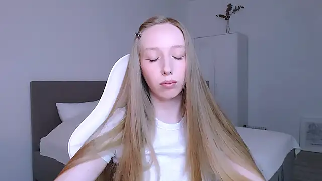 Luna insniity online show from 11.28.25