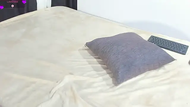 Snapshot of Yummy_squirter chatting on 03.23.25 Yummy squirter online show from 03.23.25