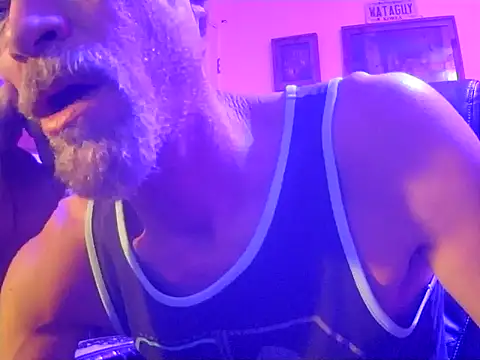 Snapshot of druetrue chatting on 11.17.25 druetrue online show from 11.17.25