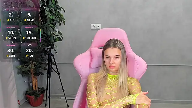 Donna Evans online show from 03.12.25