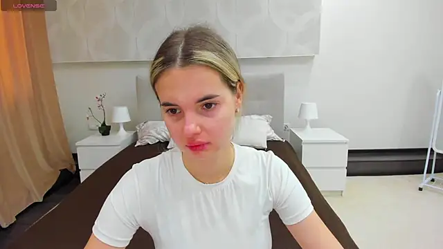 Donna Evans online show from 05.07.26