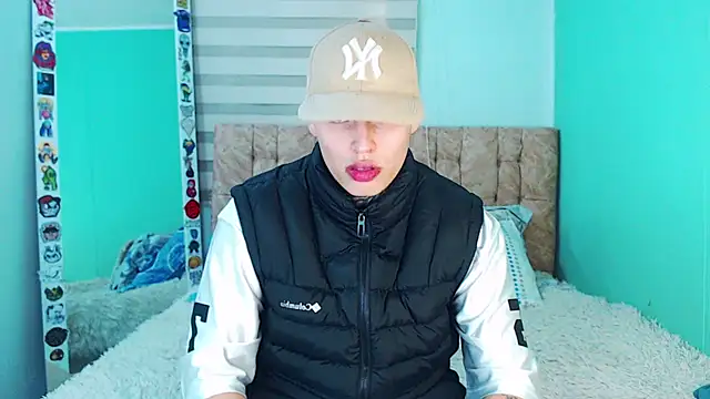 Snapshot of _justinmoon2 chatting on 12.04.25 justinmoon2 online show from 12.04.25