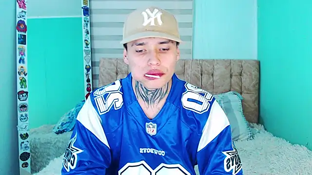 Snapshot of _justinmoon2 chatting on 12.05.25 justinmoon2 online show from 12.05.25