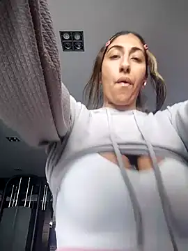 Snapshot of Hotasiansensation chatting on 02.27.26 Hotasiansensation online show from 02.27.26