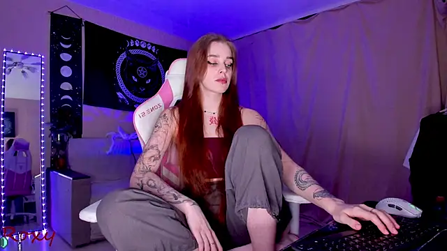 Snapshot of wet_dream_ chatting on 02.15.25 wet dream online show from 02.15.25