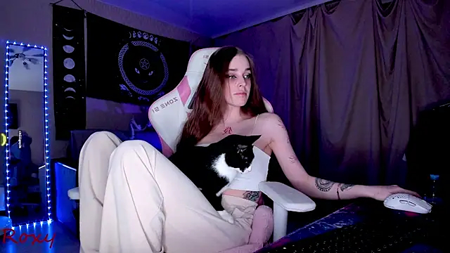 Snapshot of wet_dream_ chatting on 03.22.25 wet dream online show from 03.22.25