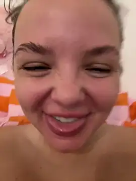 Snapshot of CelesteBailey chatting on 03.08.26 CelesteBailey online show from 03.08.26