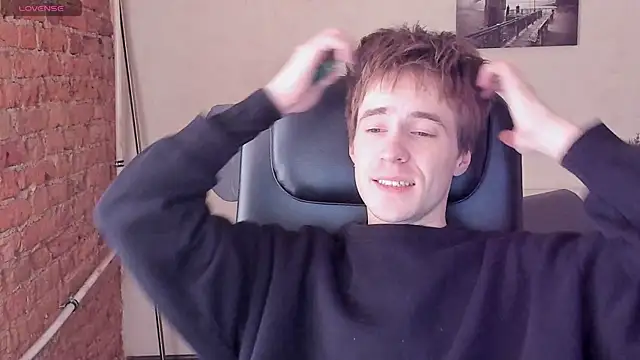 Snapshot of _tokyo_ghoul chatting on 12.15.24 tokyo ghoul online show from 12.15.24