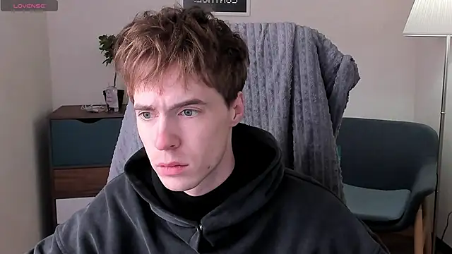 Snapshot of _tokyo_ghoul chatting on 01.11.25 tokyo ghoul online show from 01.11.25