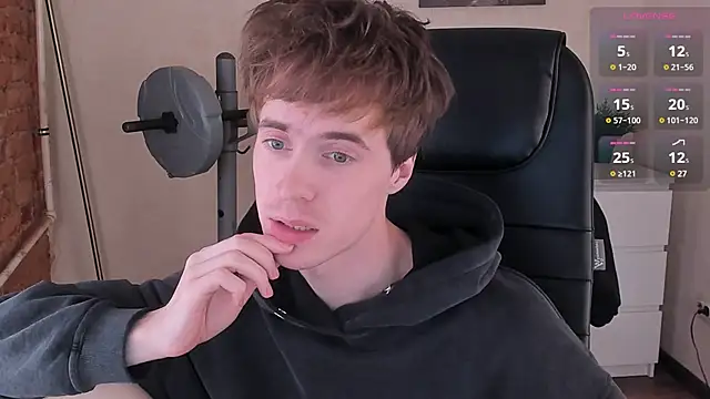 Snapshot of _tokyo_ghoul chatting on 02.02.25 tokyo ghoul online show from 02.02.25