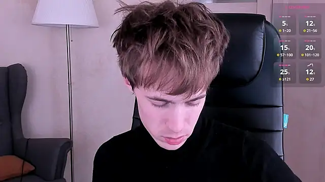 Snapshot of _tokyo_ghoul chatting on 02.08.25 tokyo ghoul online show from 02.08.25