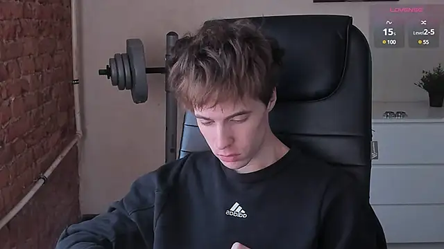 Snapshot of _tokyo_ghoul chatting on 02.14.25 tokyo ghoul online show from 02.14.25