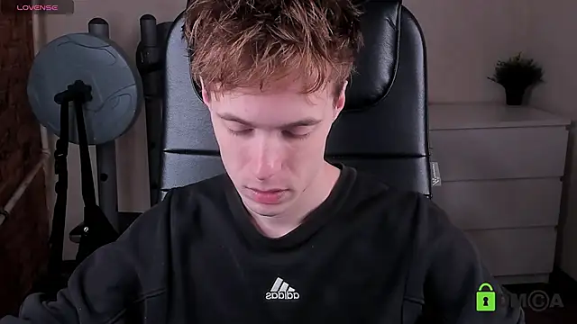 Snapshot of _tokyo_ghoul chatting on 09.20.25 tokyo ghoul online show from 09.20.25