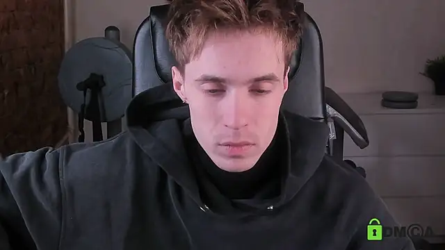 Snapshot of _tokyo_ghoul chatting on 11.22.25 tokyo ghoul online show from 11.22.25