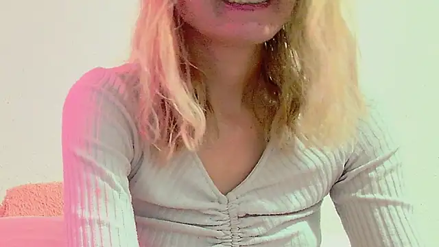 SecretAnni online show from 12.08.24