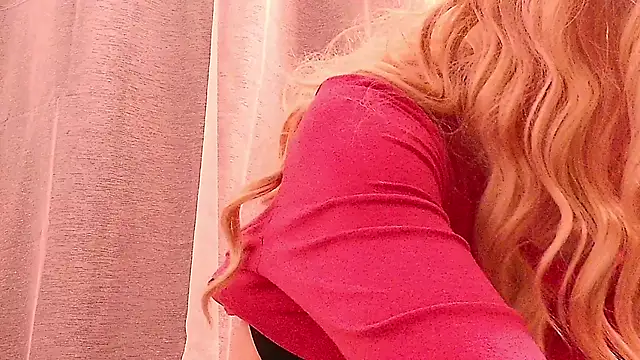 SecretAnni online show from 02.04.25