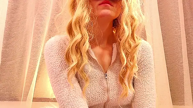 SecretAnni online show from 02.09.25