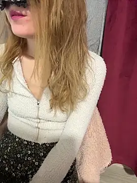 SecretAnni online show from 10.07.25