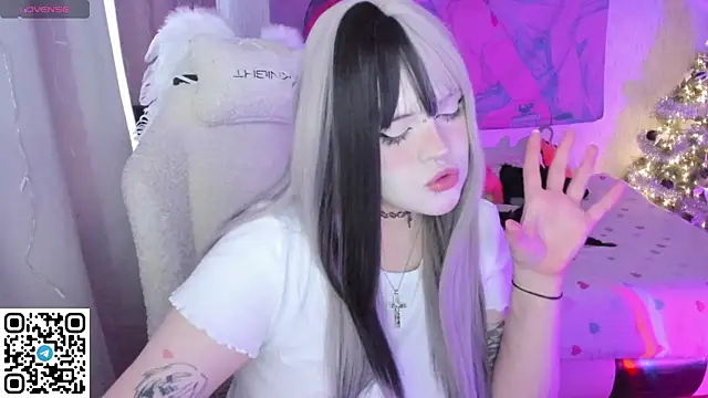 SelenaCute online show from 01.06.26