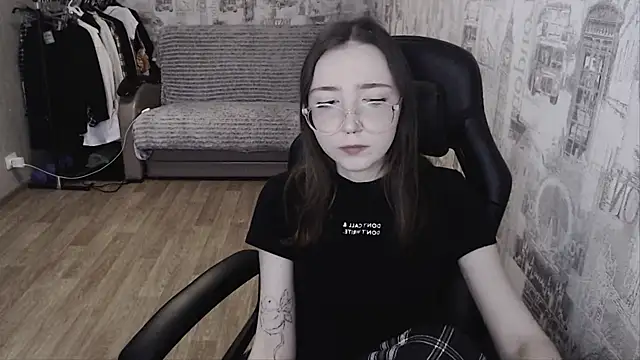 Snapshot of AmeliaKamishiro chatting on 01.16.25 AmeliaKamishiro online show from 01.16.25