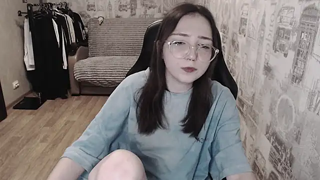 Snapshot of AmeliaKamishiro chatting on 03.04.25 AmeliaKamishiro online show from 03.04.25